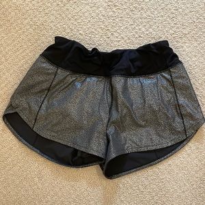 lululemon speed up mid-rise lined short 4”
